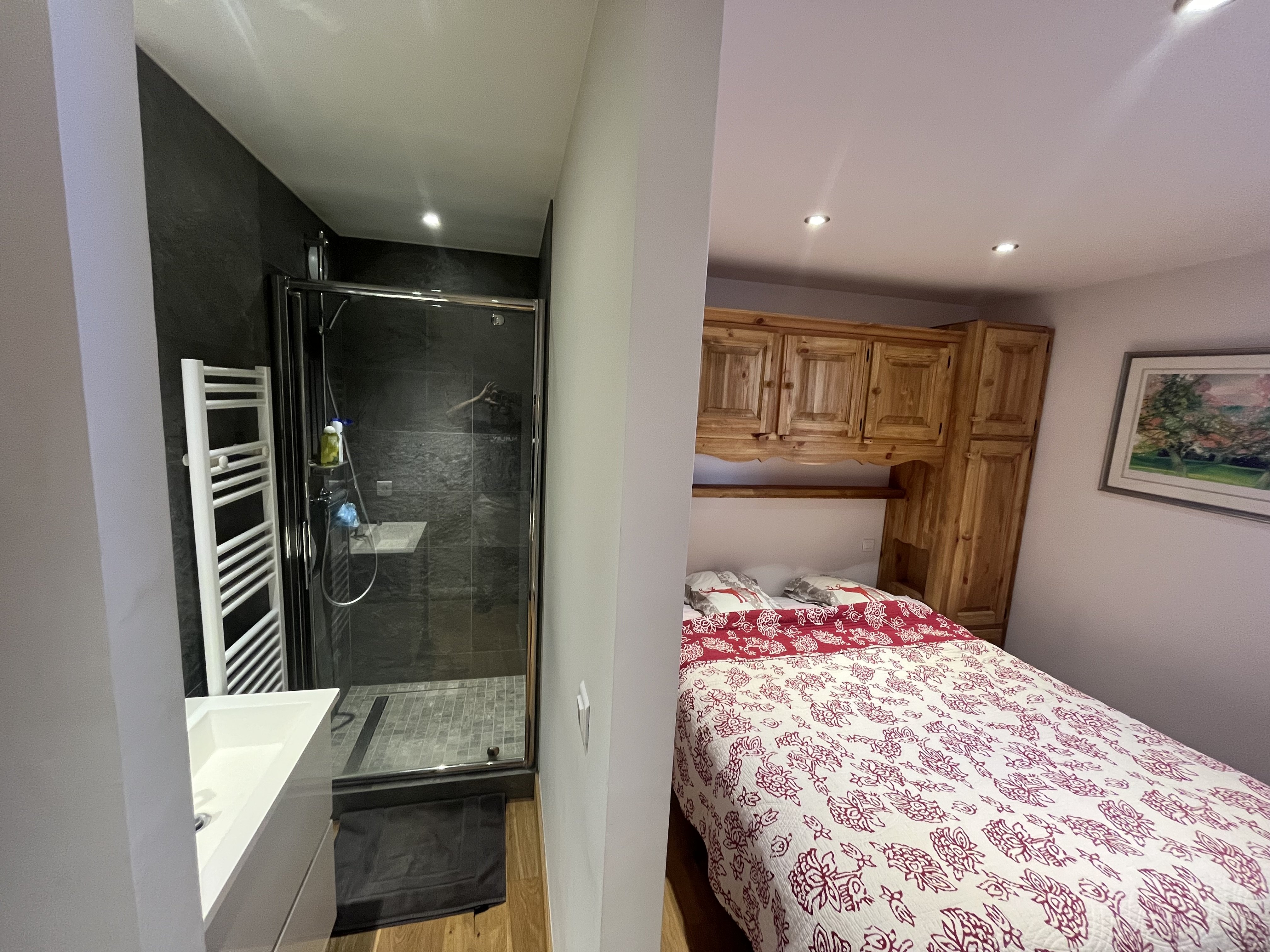Chambre N°2 avec douche