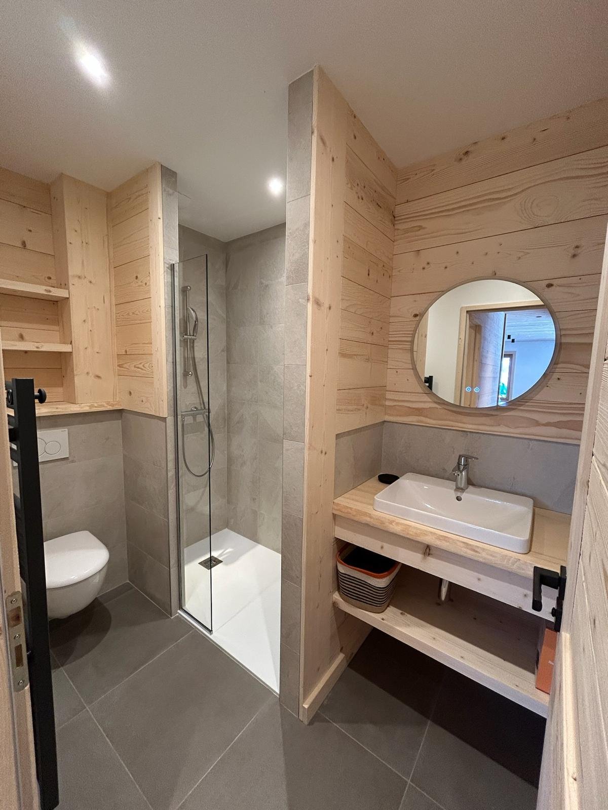 Salle de douche 2 avec wc 
