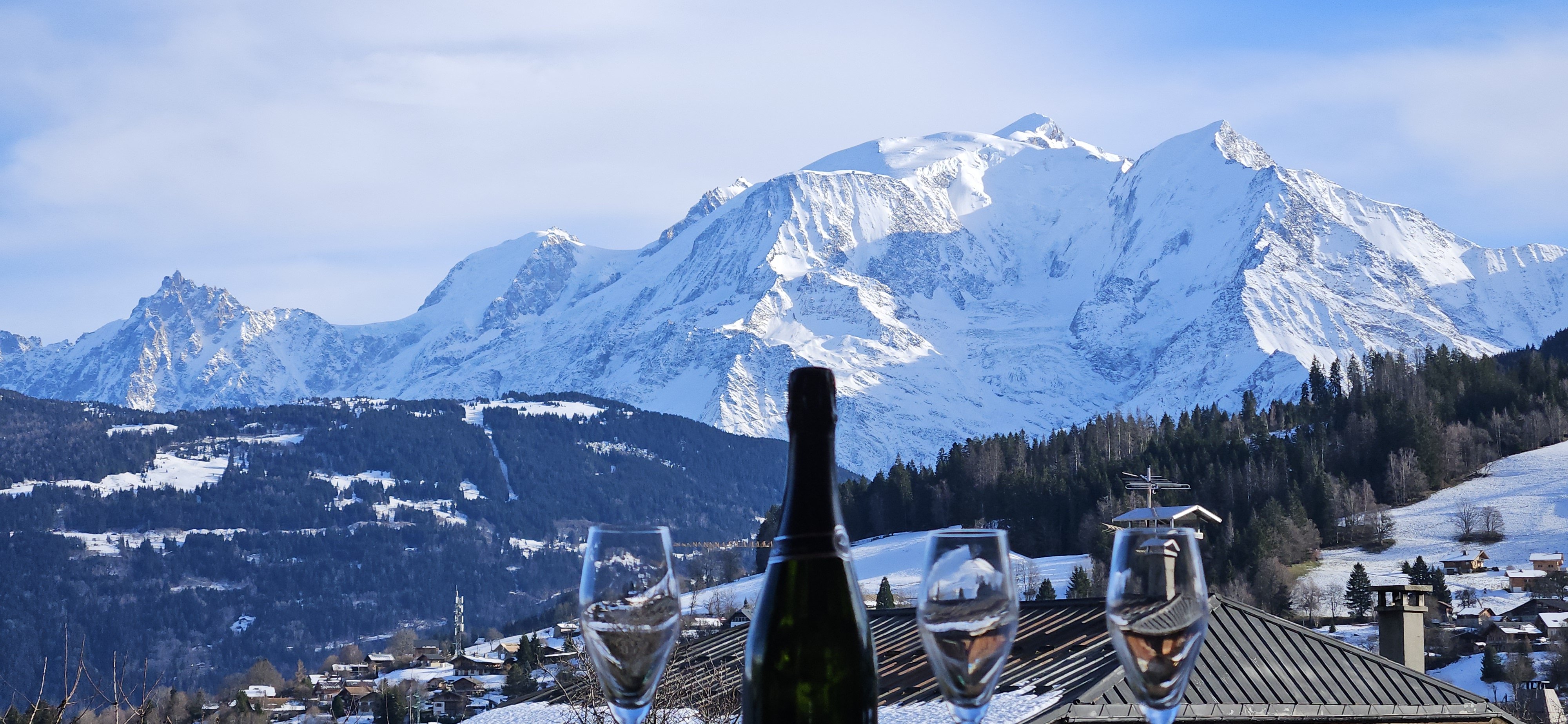 Chaine du Mont Blanc depuis salle à manger. 