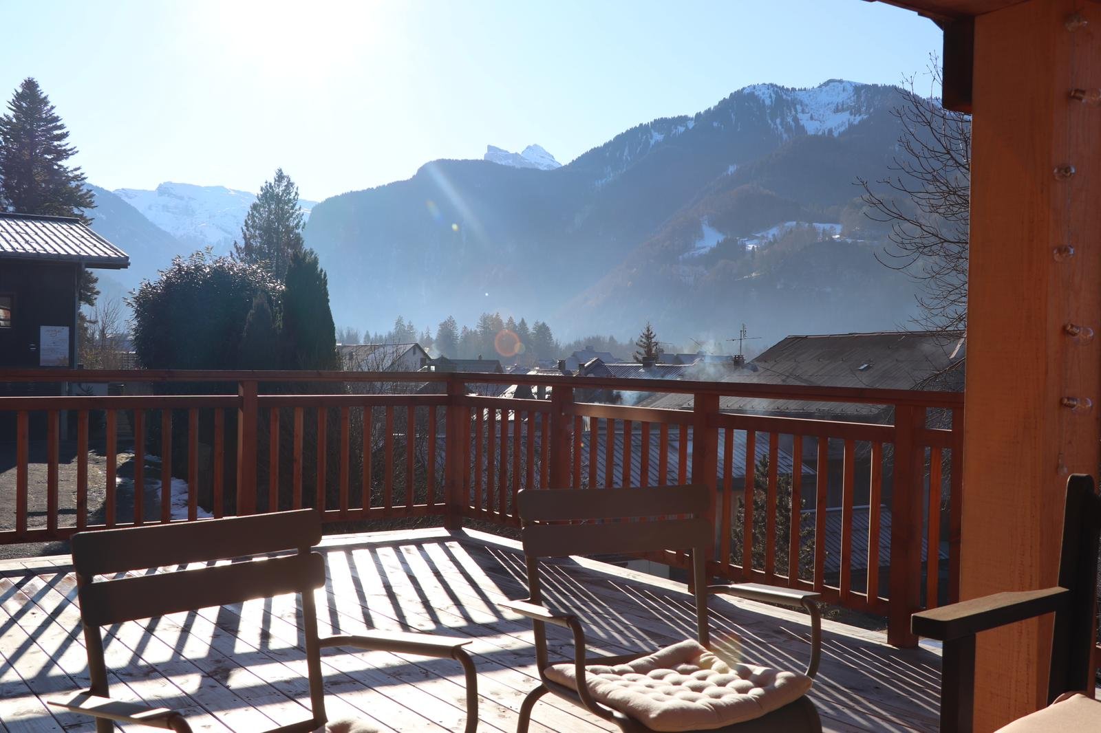 grande terrasse avec vue panoramique
exposition sud est