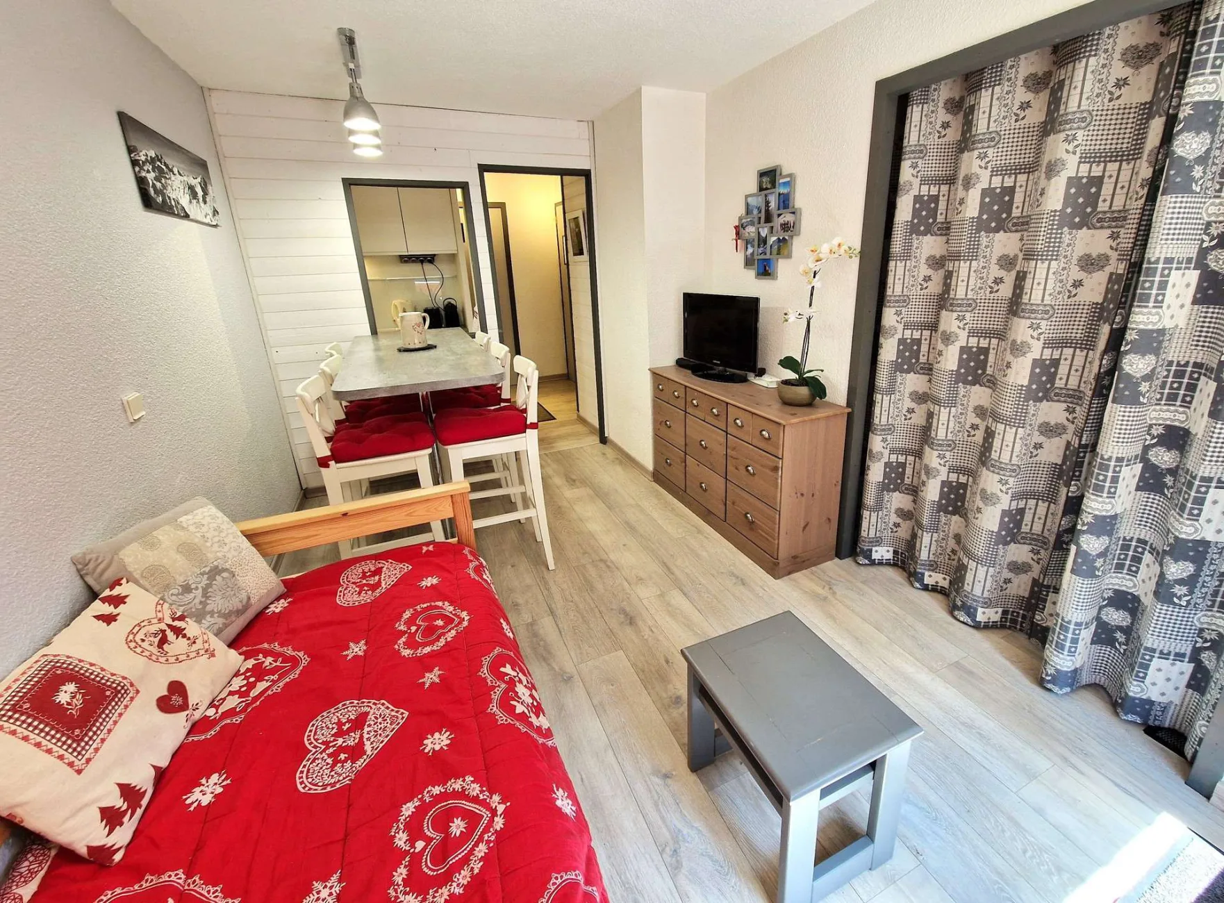 2 pièces+cabine 4/6 personnes coeur station 32m²
