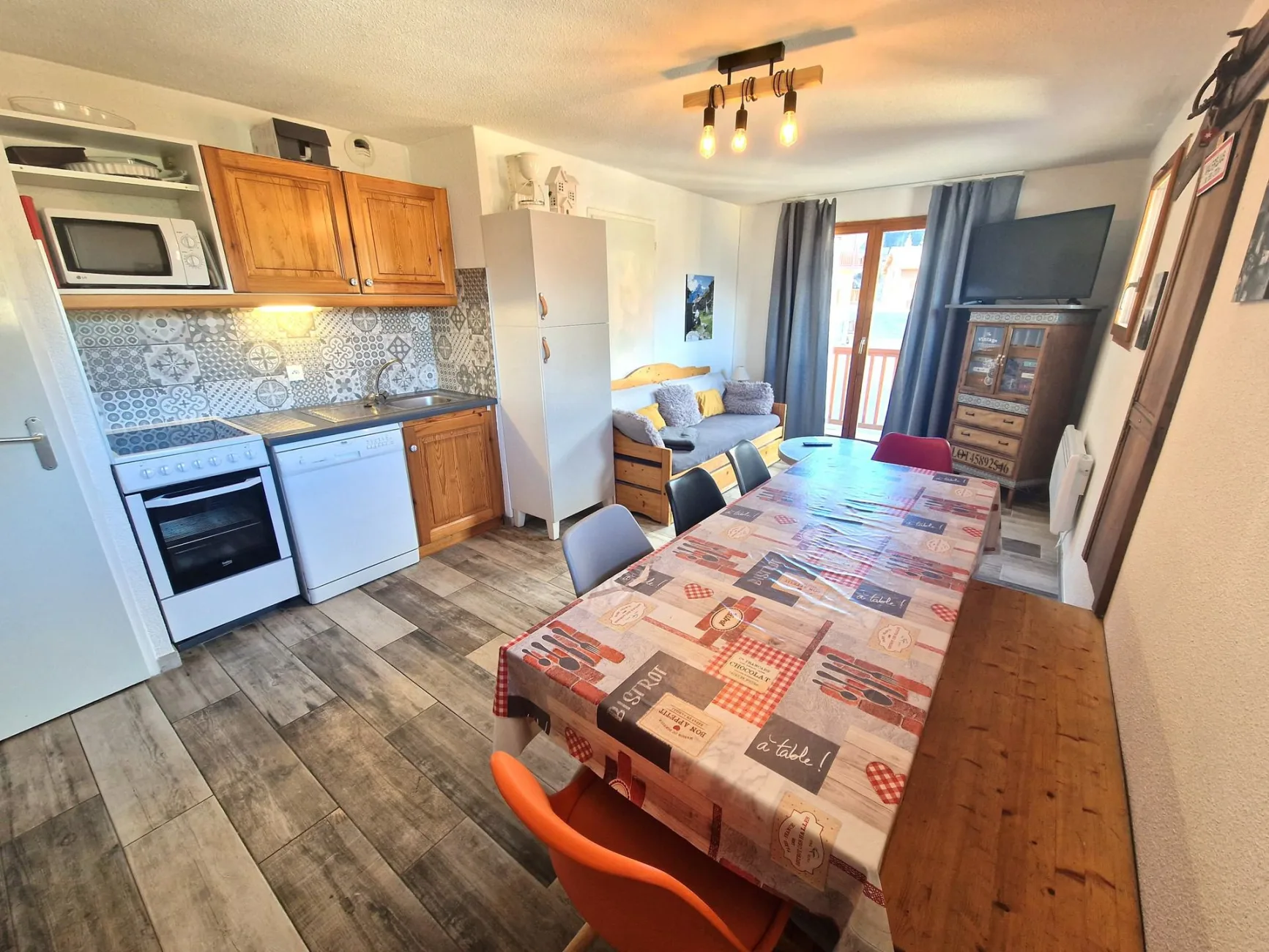 4 pièces 6/8 personnes 48m²