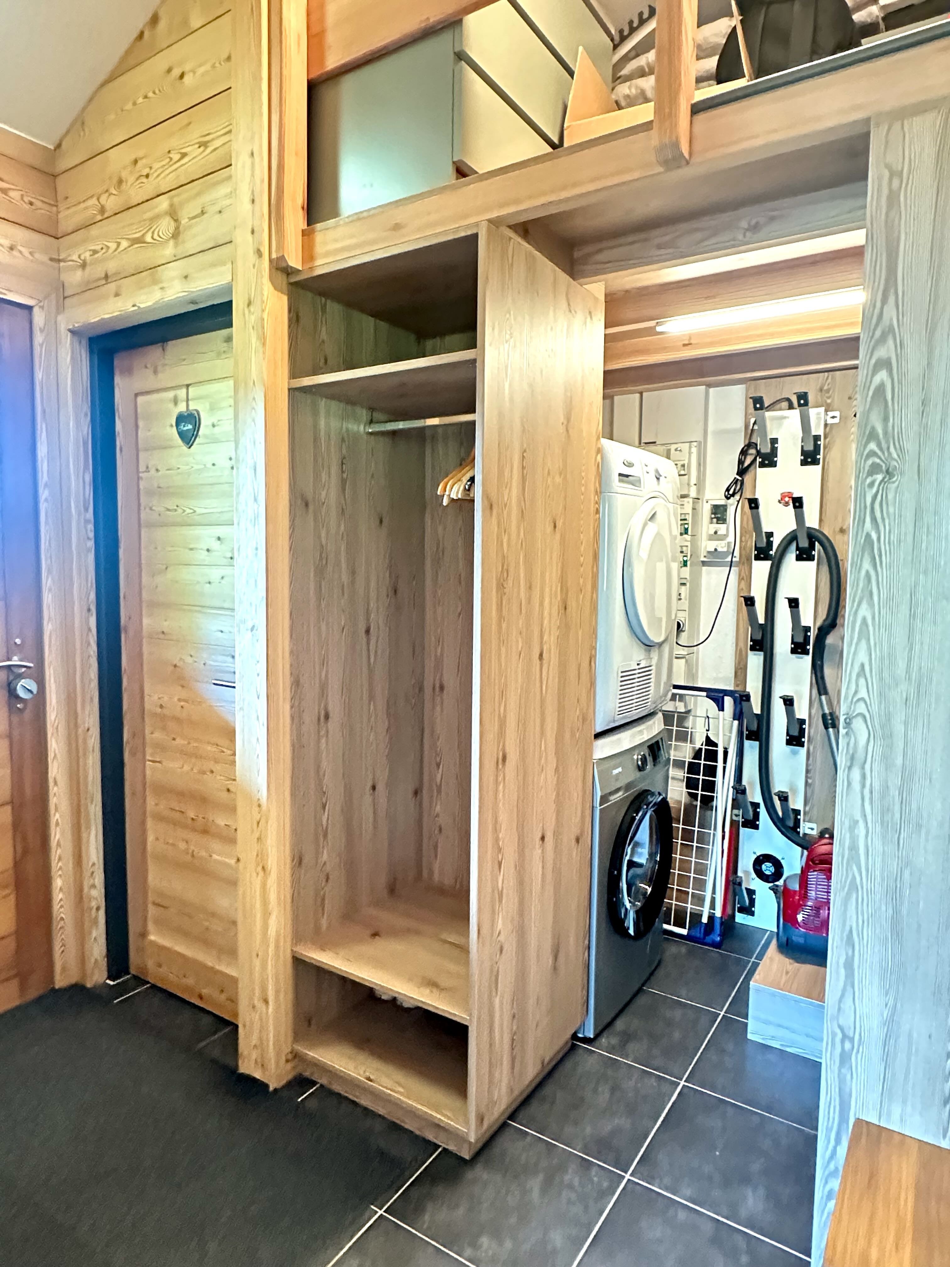 Entrée et buanderie