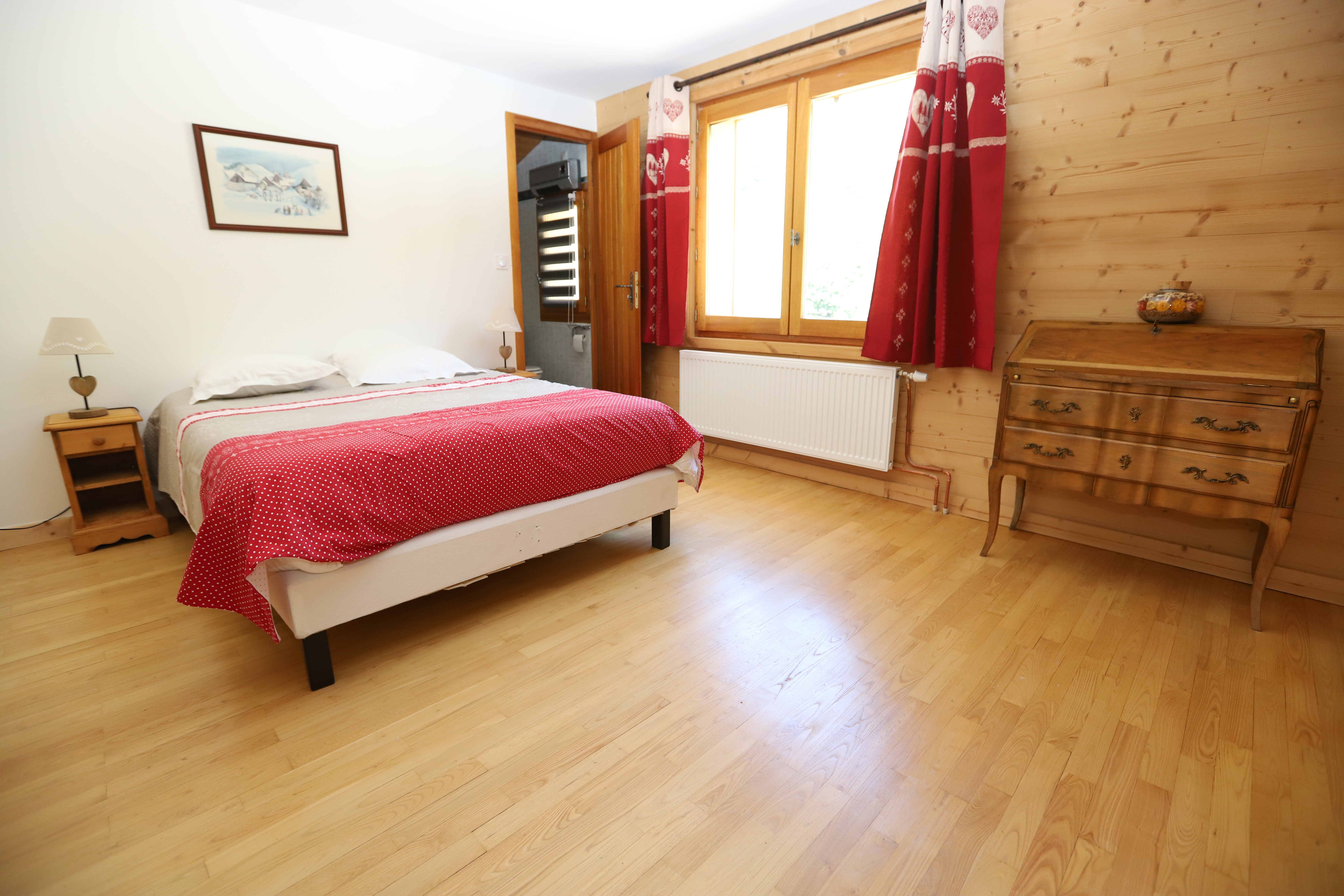 Chambre 4 avec 1 lit 140x190 