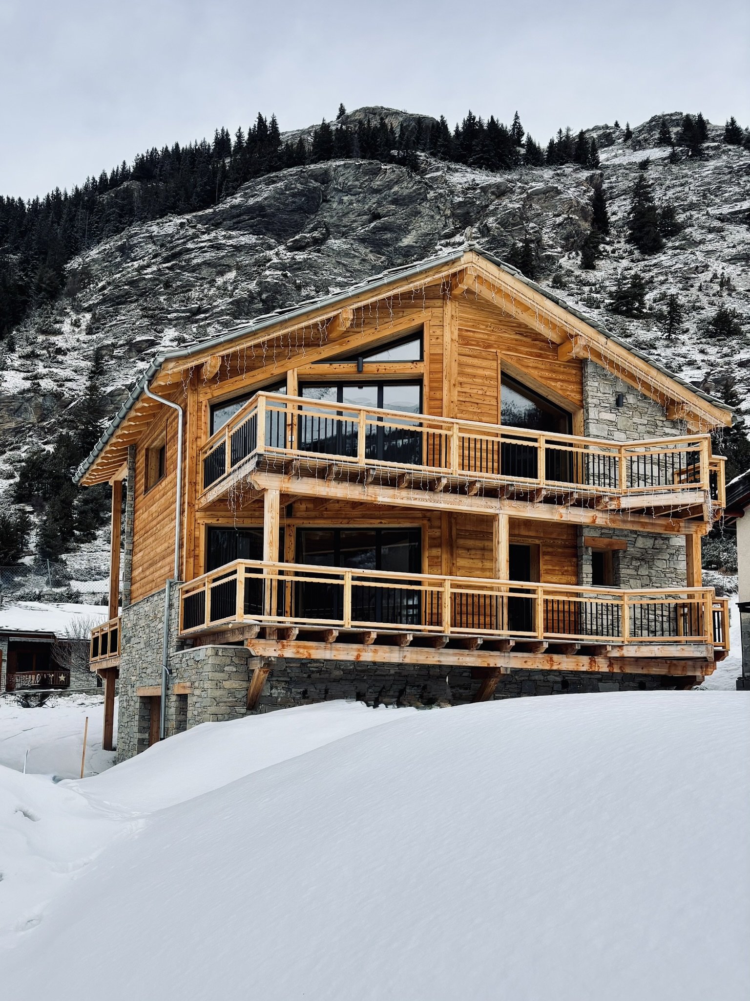Chalet 5 étoiles- neuf -bioclimatique - pour un confort optimal