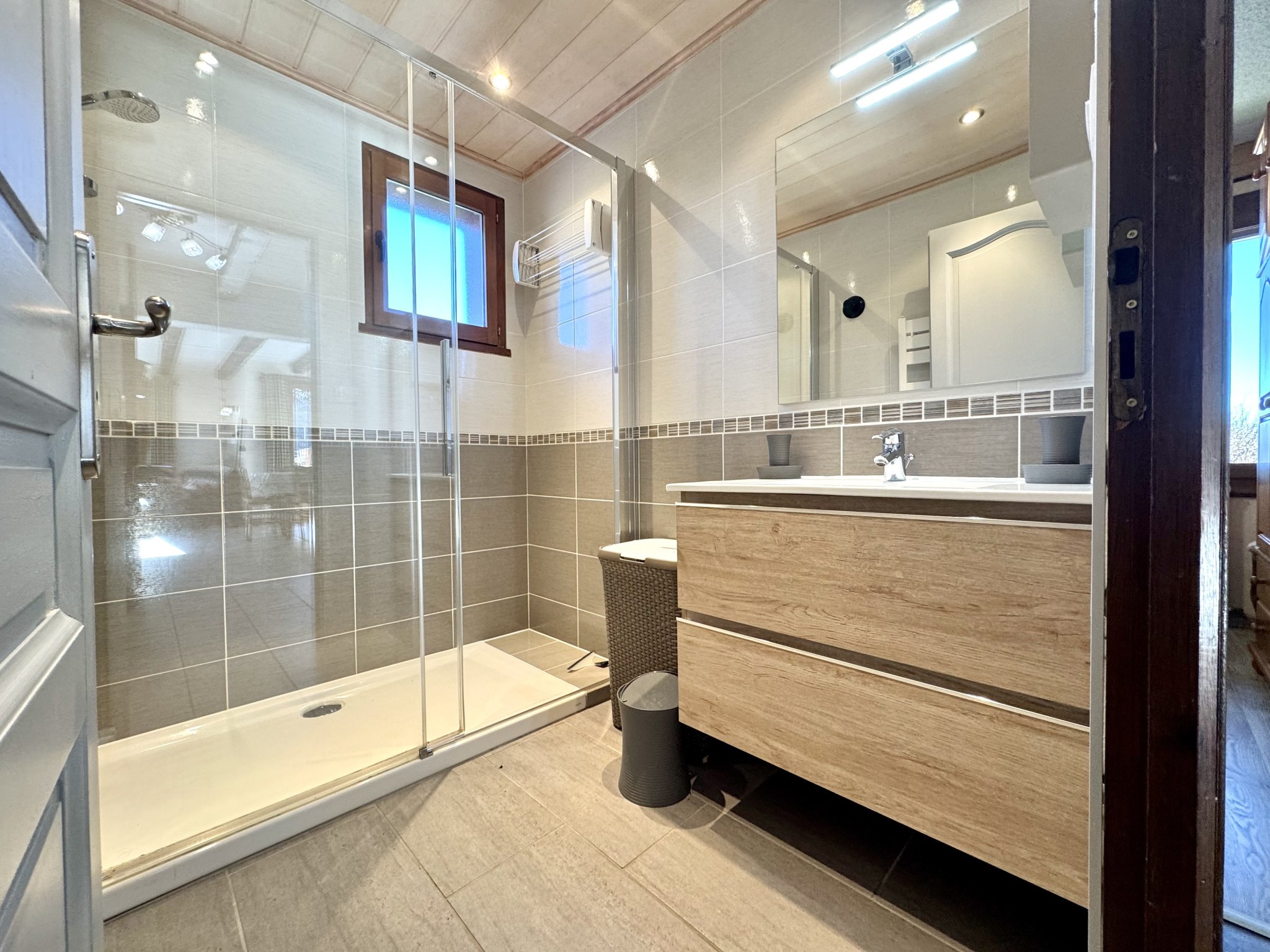 Salle de bain rez de chaussée