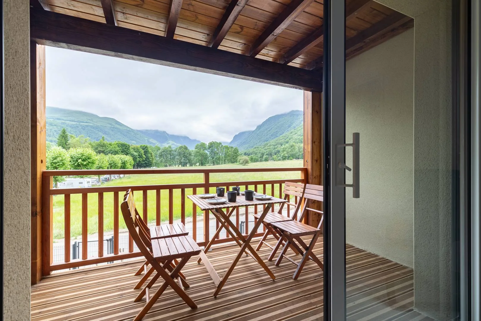 Genos Appartement 4 personnes Proche lac Wifi