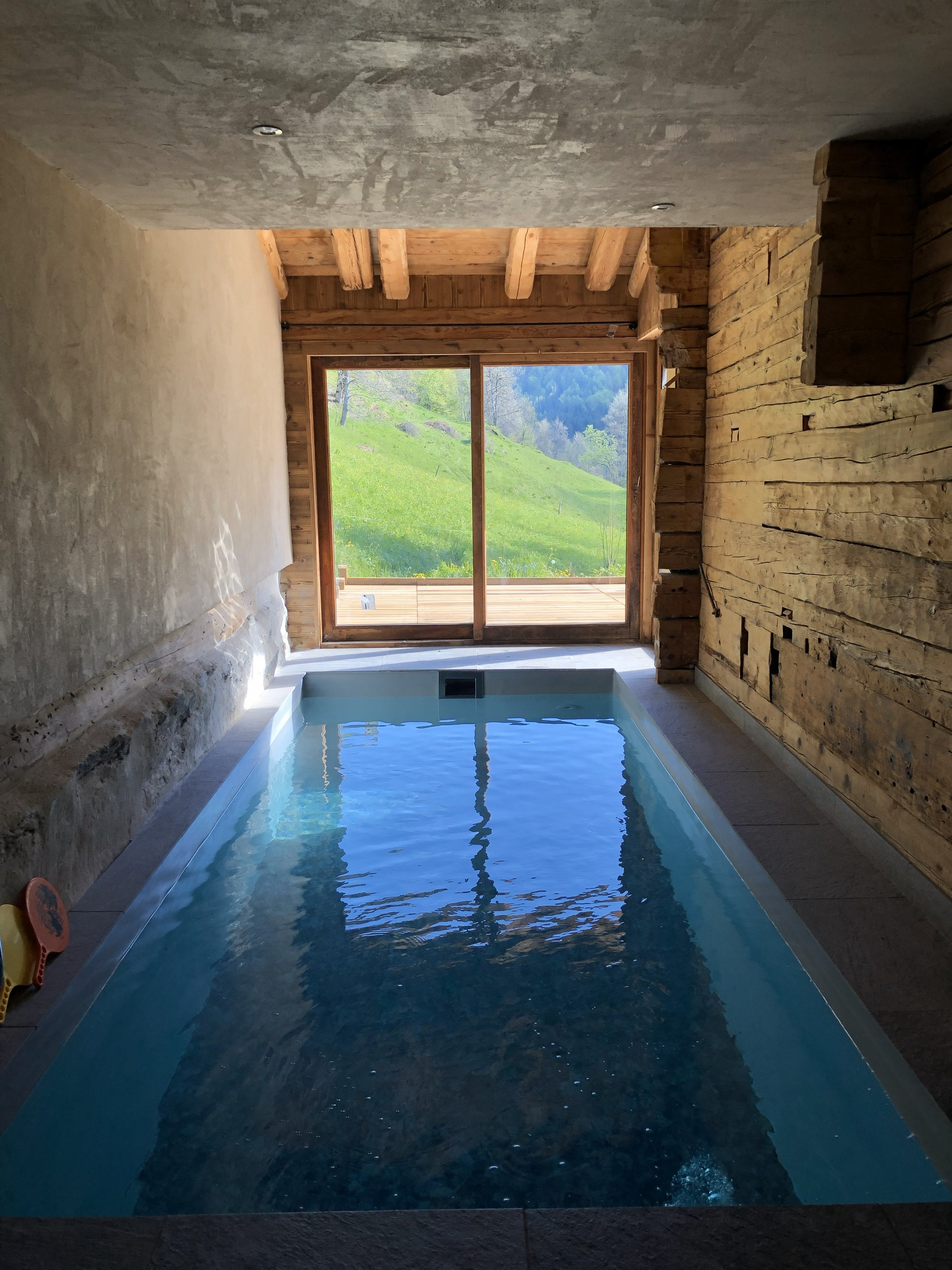 PISCINE INTÉRIEURE