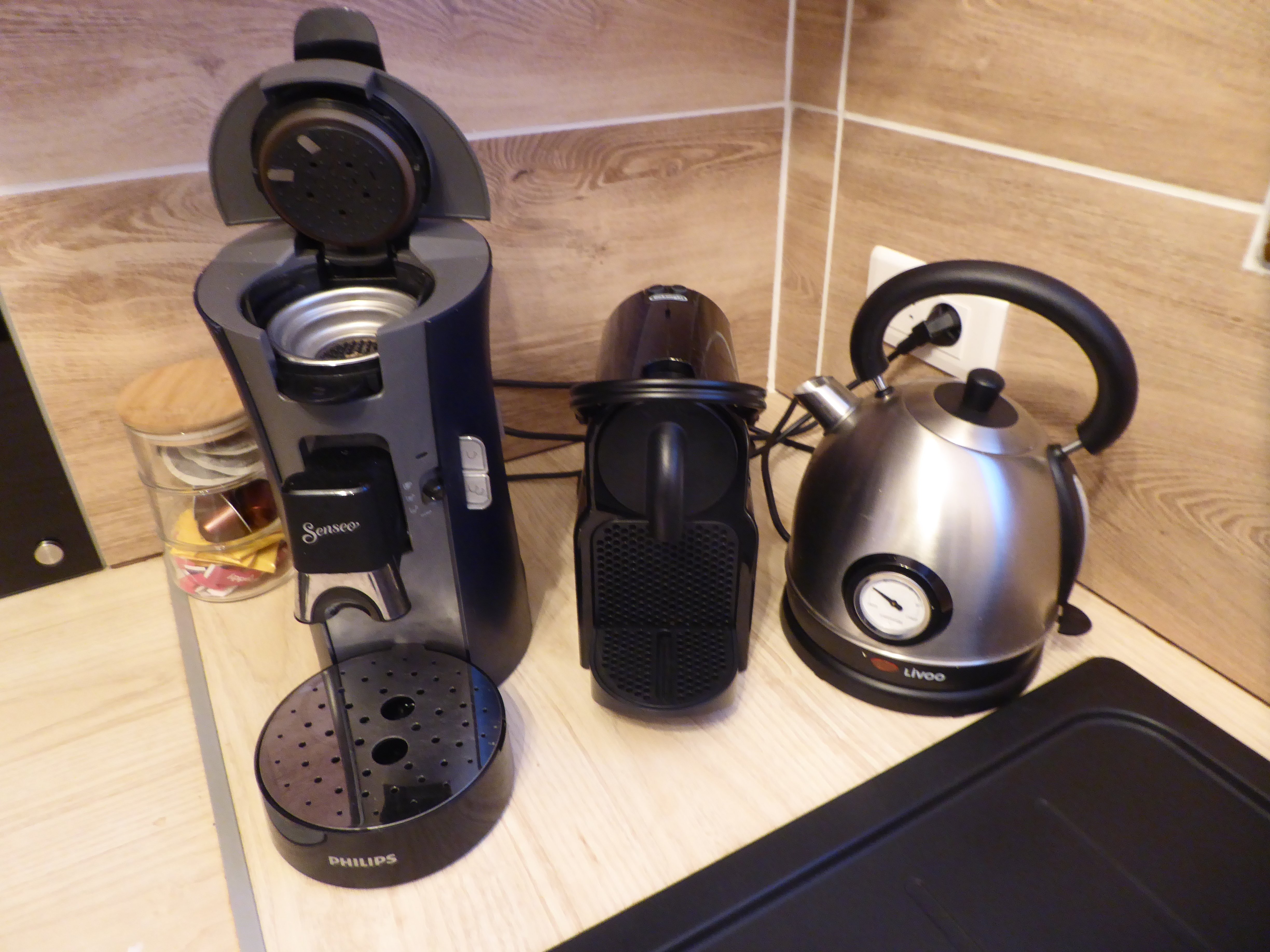 cuisine - machines à café - bouilloire 