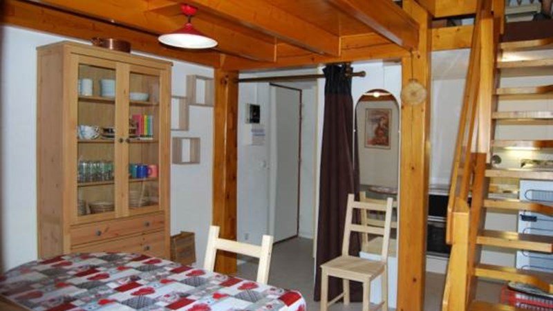 Salle a manger (pas de couchage dans cette pièce)