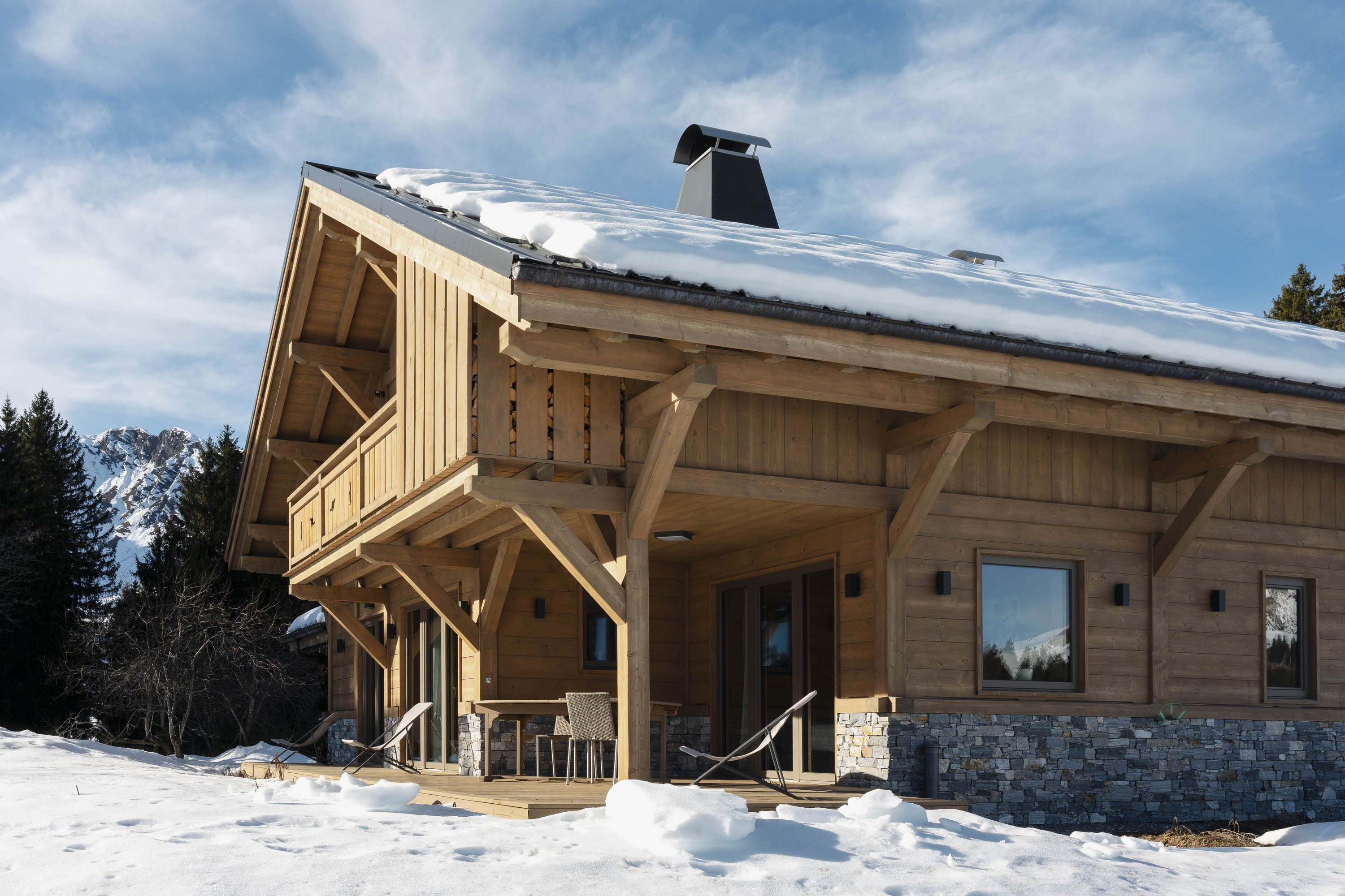 Vue façade sud/est du chalet en décembre