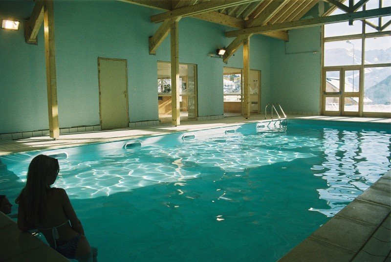 PISCINE EN 2 MINUTES DANS LA RESIDENCE