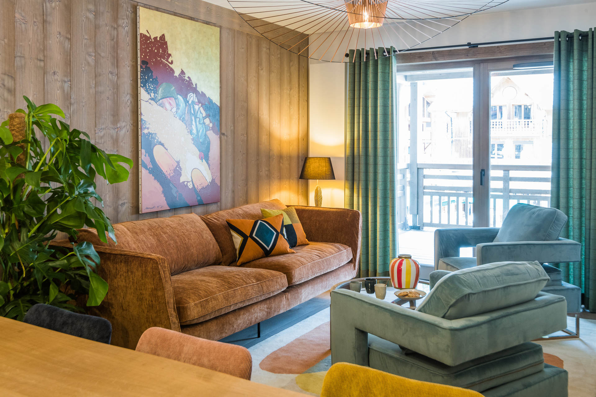 Appartement de standing plein centre village