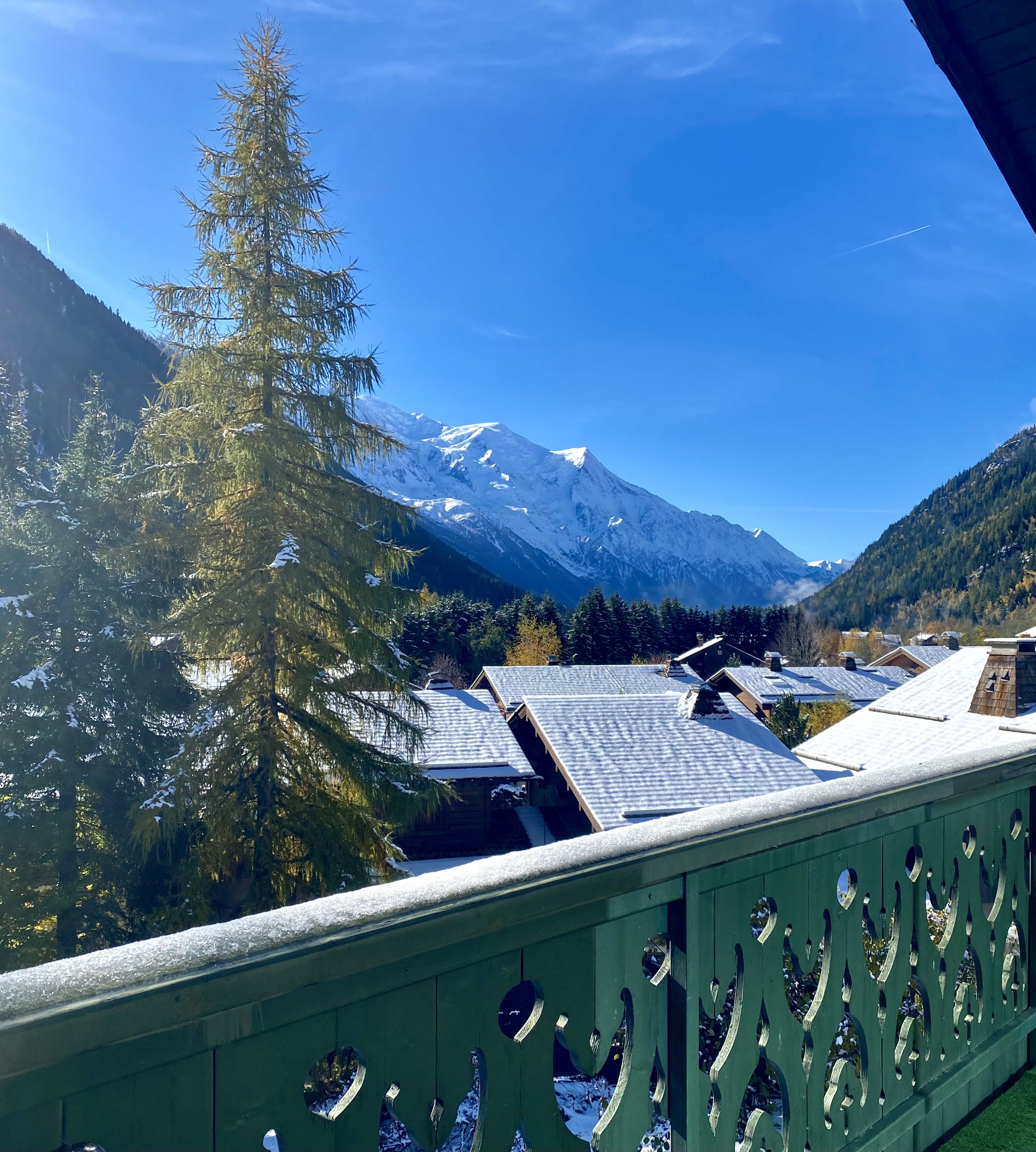 Duplex rénové en chalet avec terrasse privée face au Mont-Blanc – à 5 min des Grands Montets