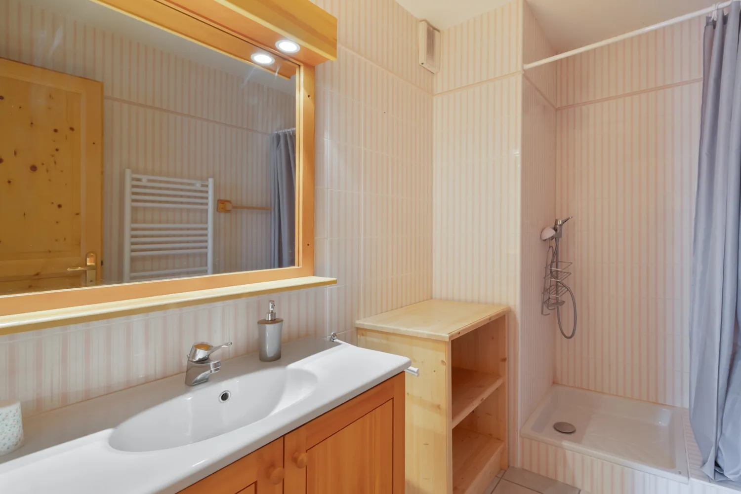 Salle de bain de la chambre 1