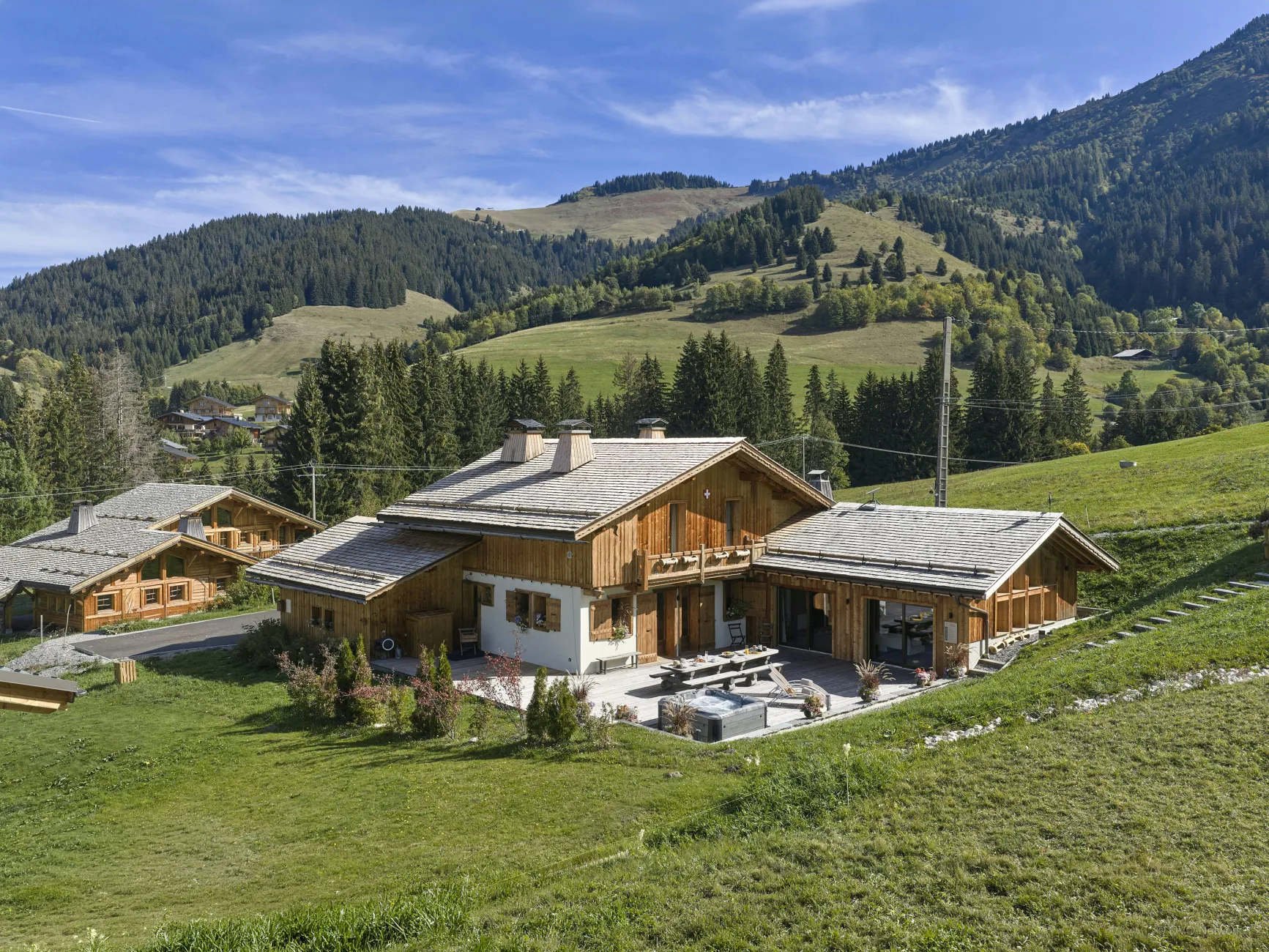 Vue d'été de la propriété