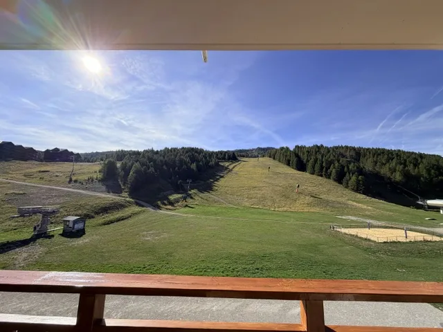 Appartement au pied des pistes pour 6 prsonnnes. Les Melezes