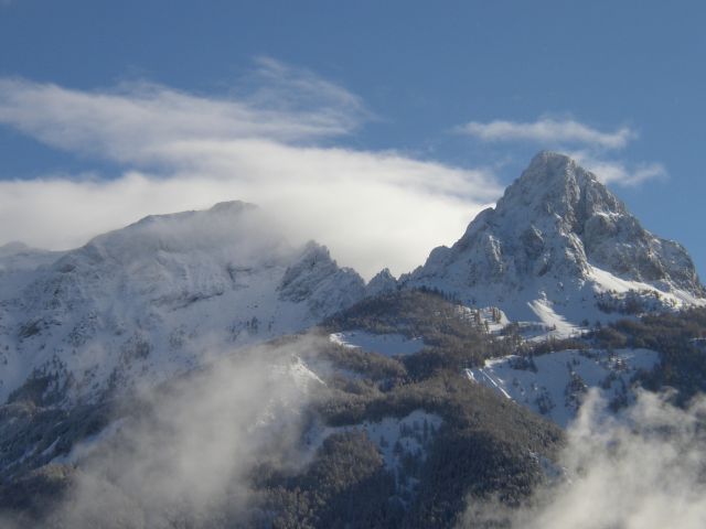 VUE  le CHAPEAU de GENDARME et le PAIN de SUCRE , depuis les balcons