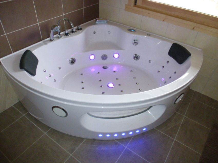 espace balnéo avec leds chromothérapie et musique