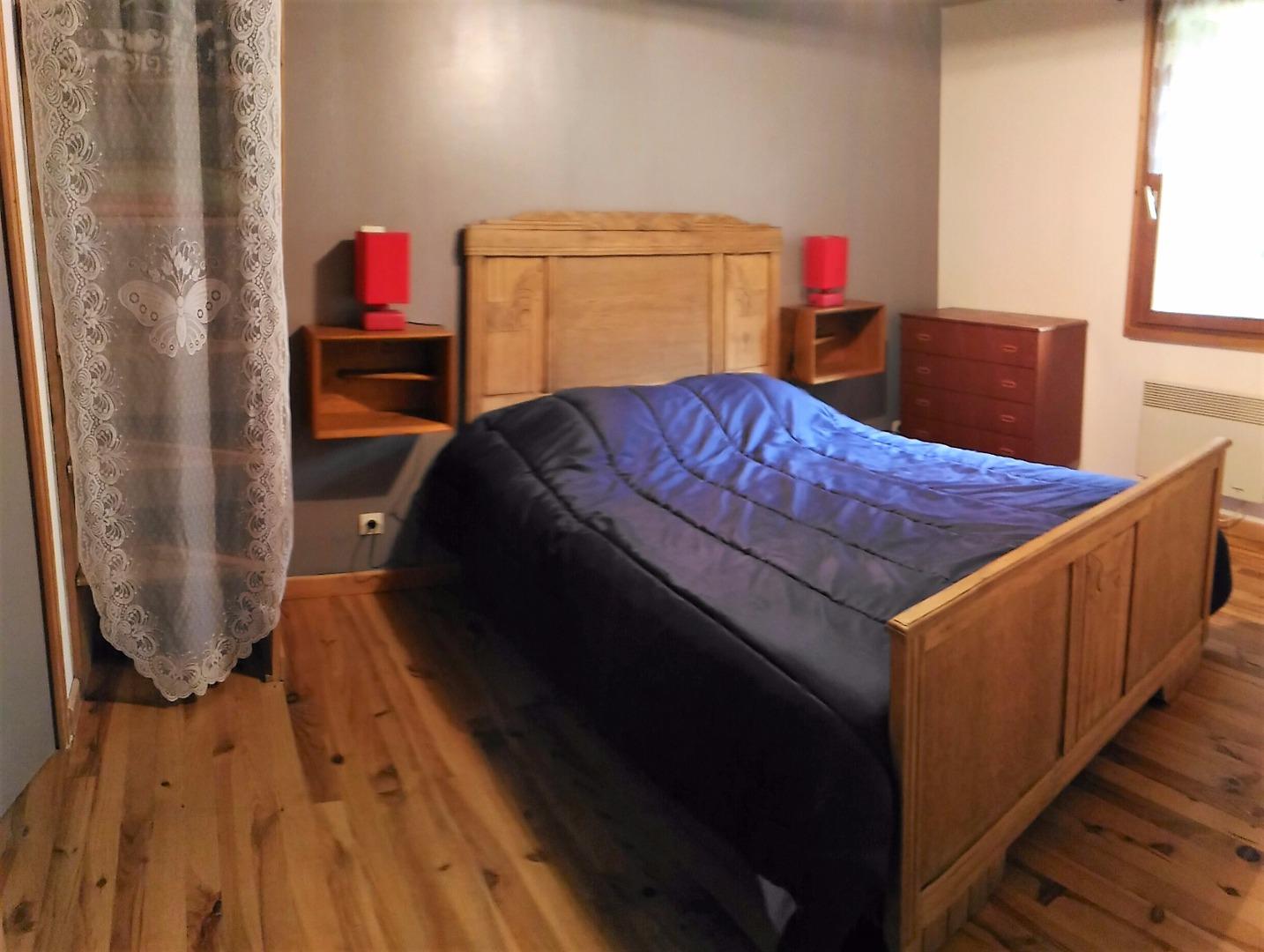La chambre parentale avec 1 lit double