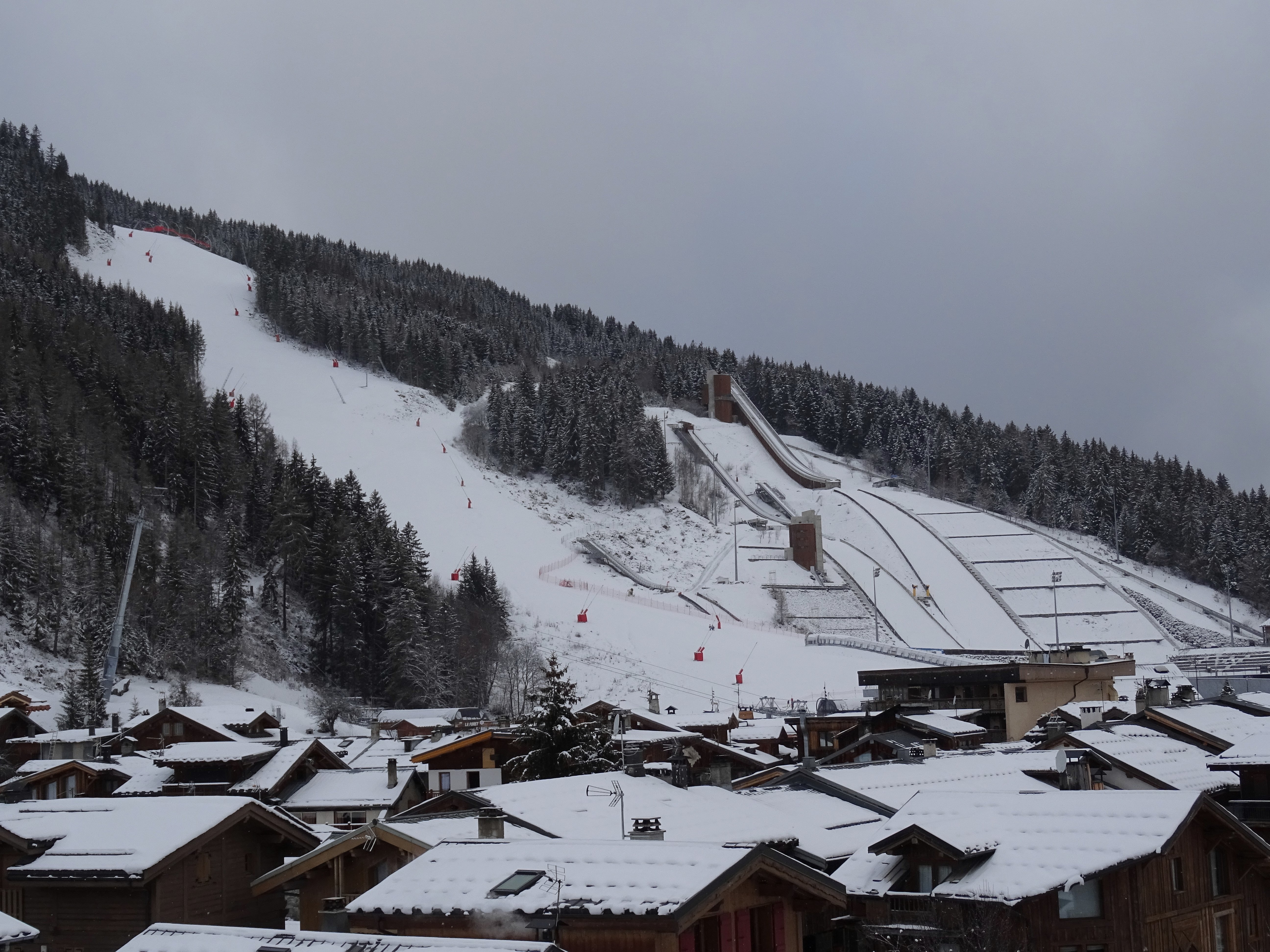 la piste de l'Eclipse , les tremplins olympiques , photo prise du balcon 