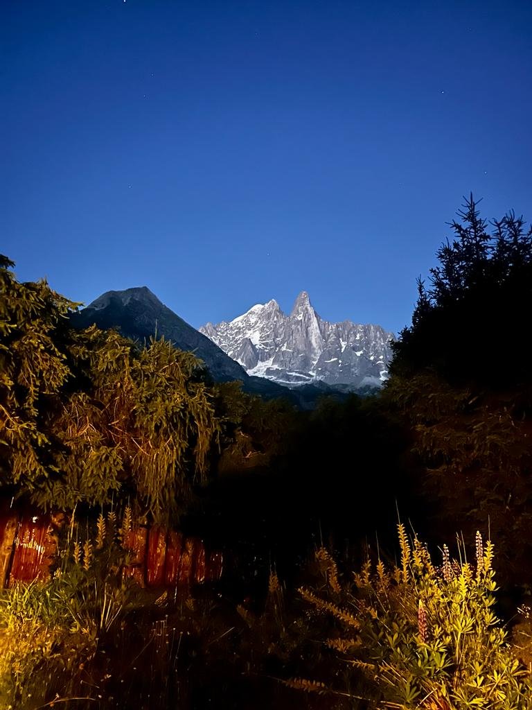 Aiguille de drus le soir
