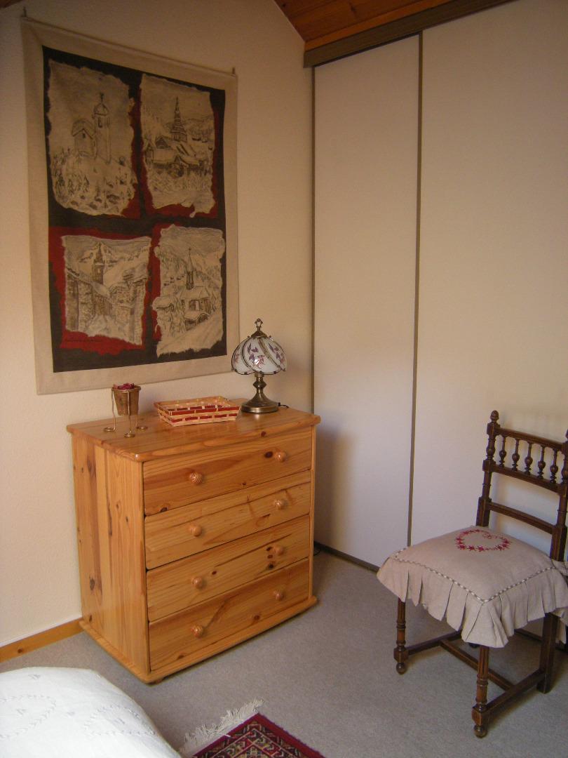 CHAMBRE PARENTALE (commode) HAUT RANGEMENTS