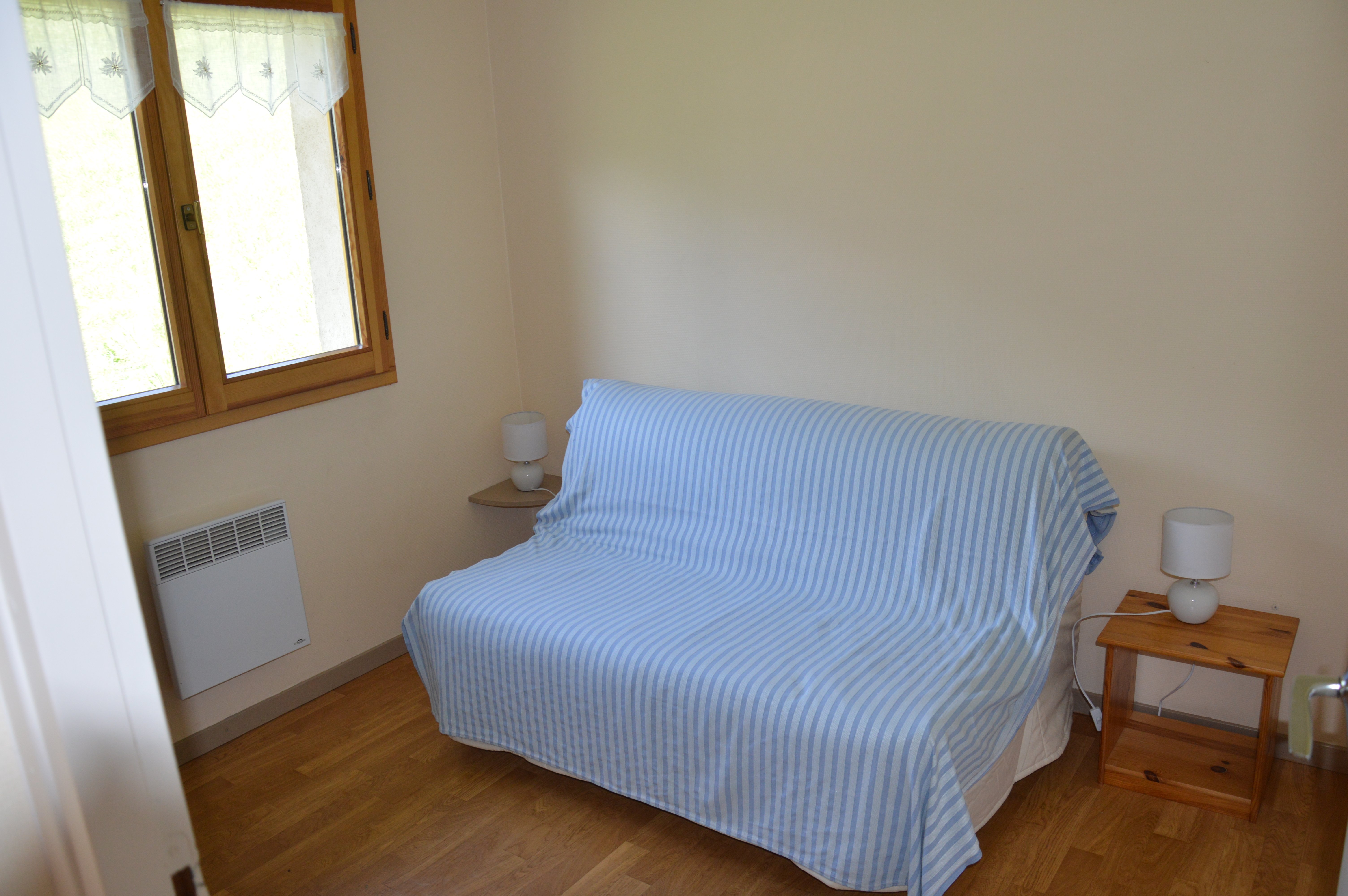 Chambre avec BZ au RDC