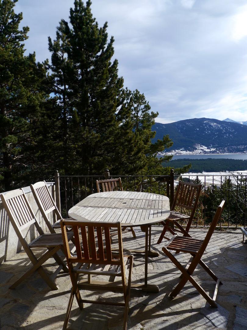 Terrasse exposition sud - vue Lac et montagnes