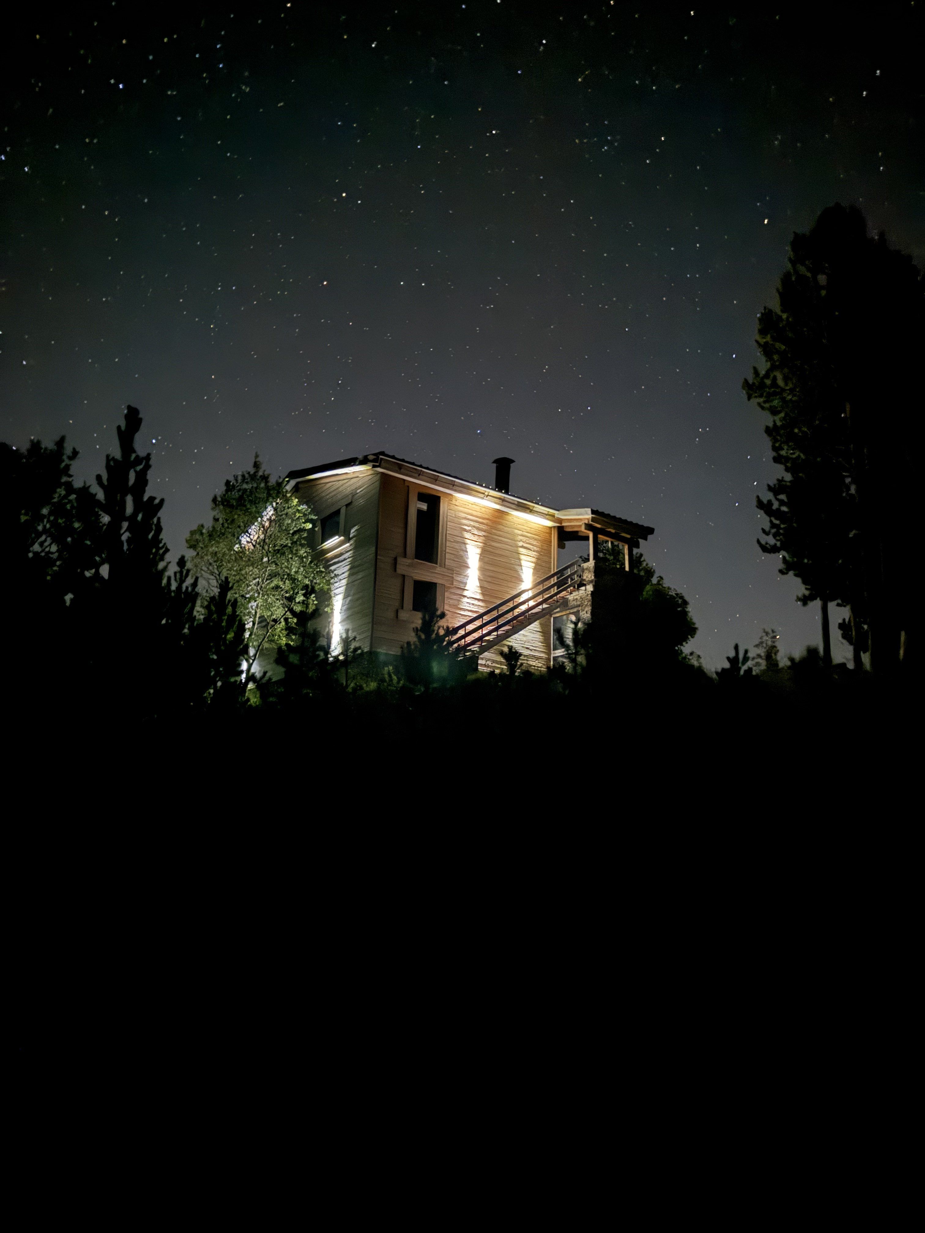 Chalet face Ouest vu de la route