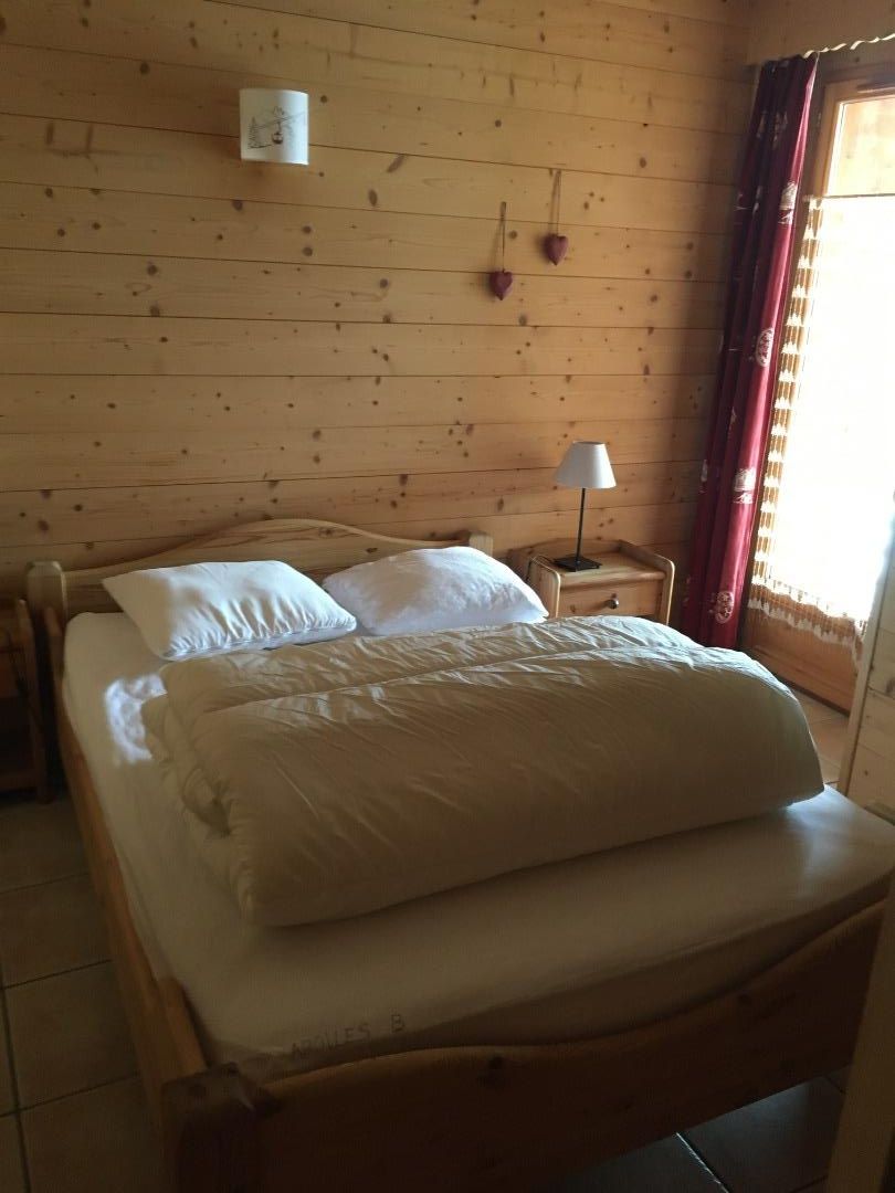 Chambre 3 (un lit double) avec accès terrasse du bas