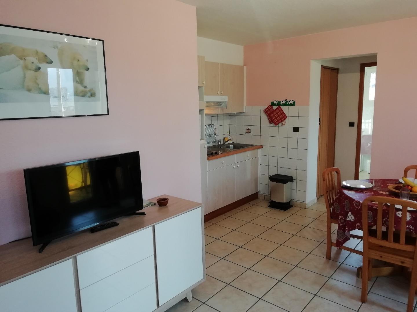 piece principale  (la cuisine a été entièrement refaite depuis, voir photos de la cuisine)
