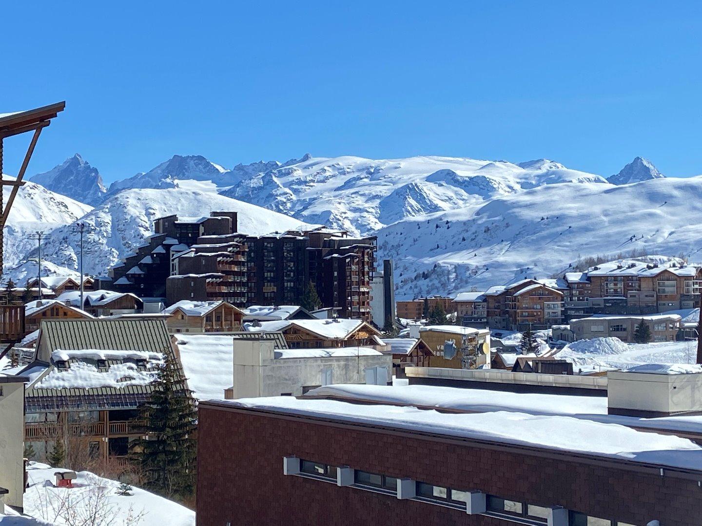 La vue Sud Est vers la Meije