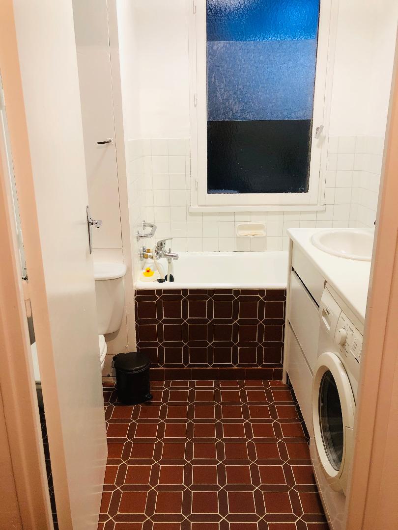 Appartement du haut : salle de bain 