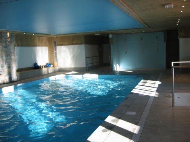Piscine privée de la résidence : couverte et chauffée