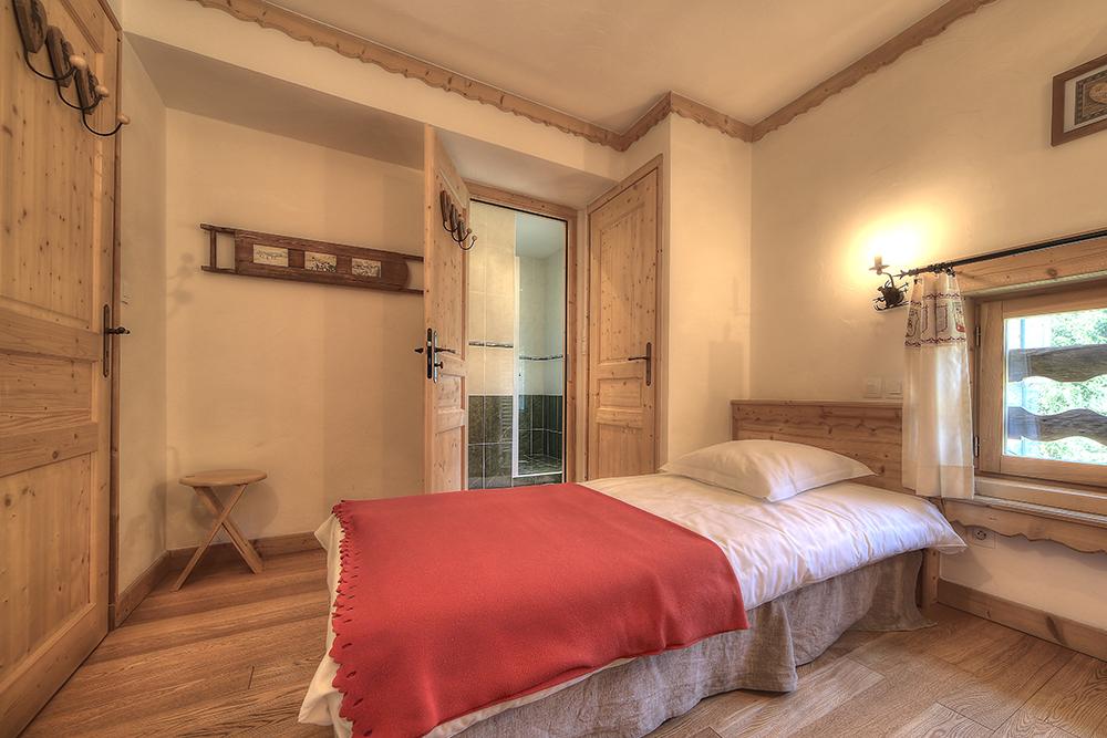 CHAMBRE ARIONDAZ  2 lits individuels