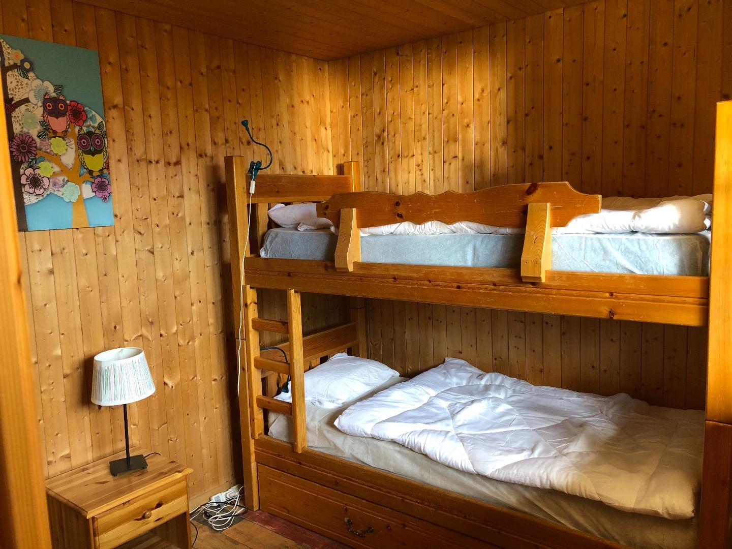 Chambre avec 3 couchages 90x190
Lit superposés
Lit tiroir