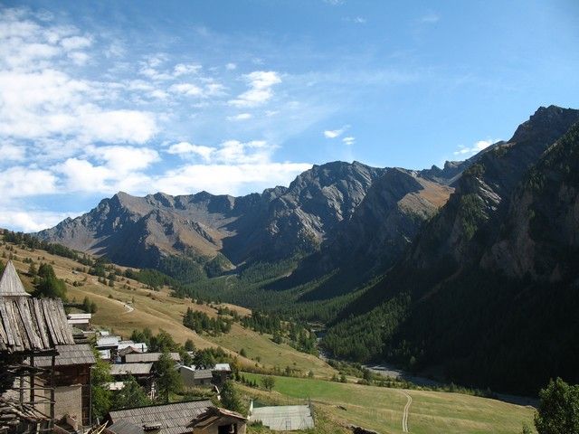 Vue du balcon. Exposition sud.