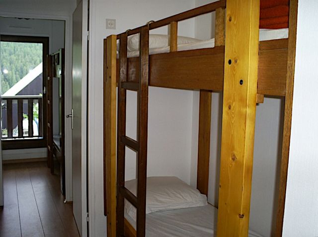 Lits superposés dans l'entrée