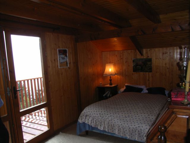 chambre parents avec terrasse  face  au  mont  Valier