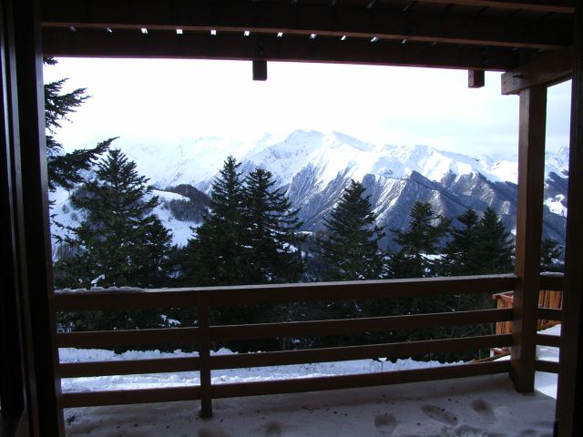 VUE DU SEJOUR FACE AU MONT VALIER AU PRINTEMPS