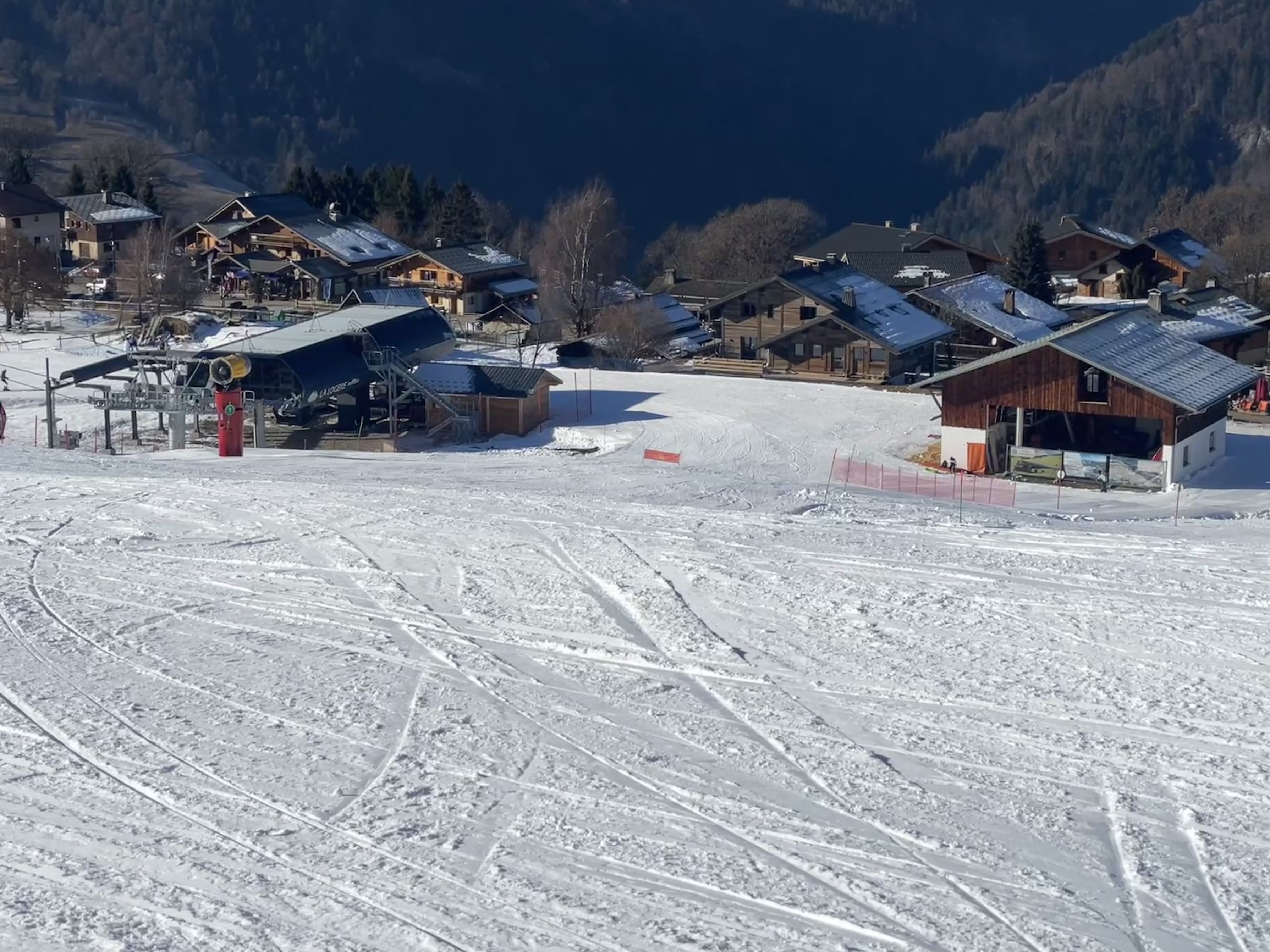 Chalet, au pied de l'Espace Diamant, télécabine silencieux à 50m