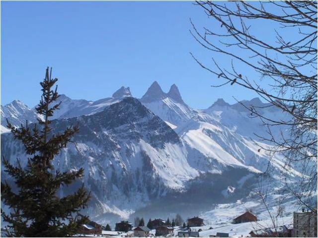 Les aiguilles d'Arves vues depuis la terrasse.