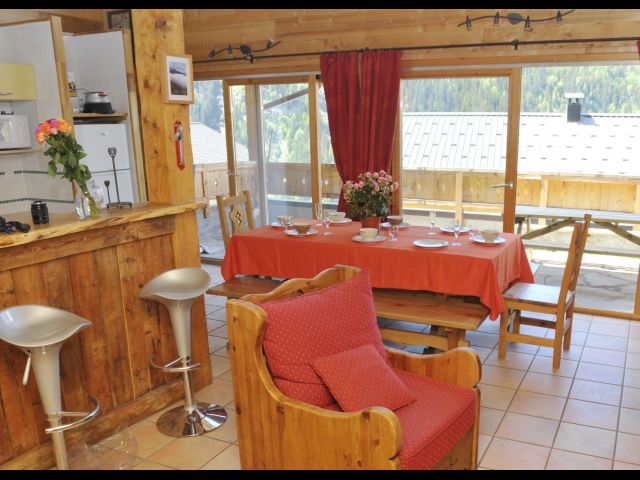 Chalet Piccola Pietra - cuisine & salle à manger