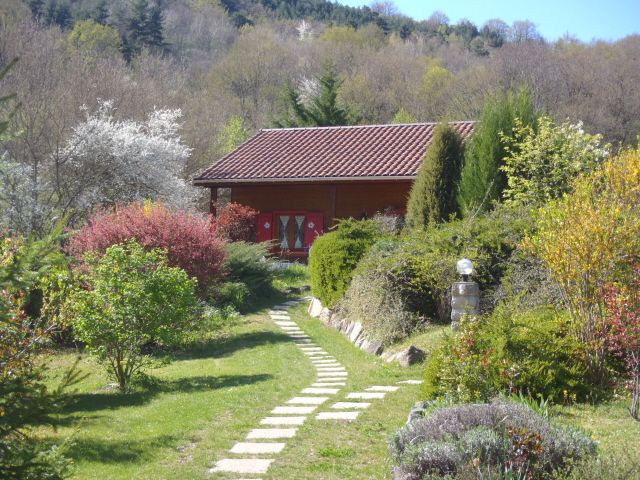 Dès le printemps, au cœur d'un mini-parc...