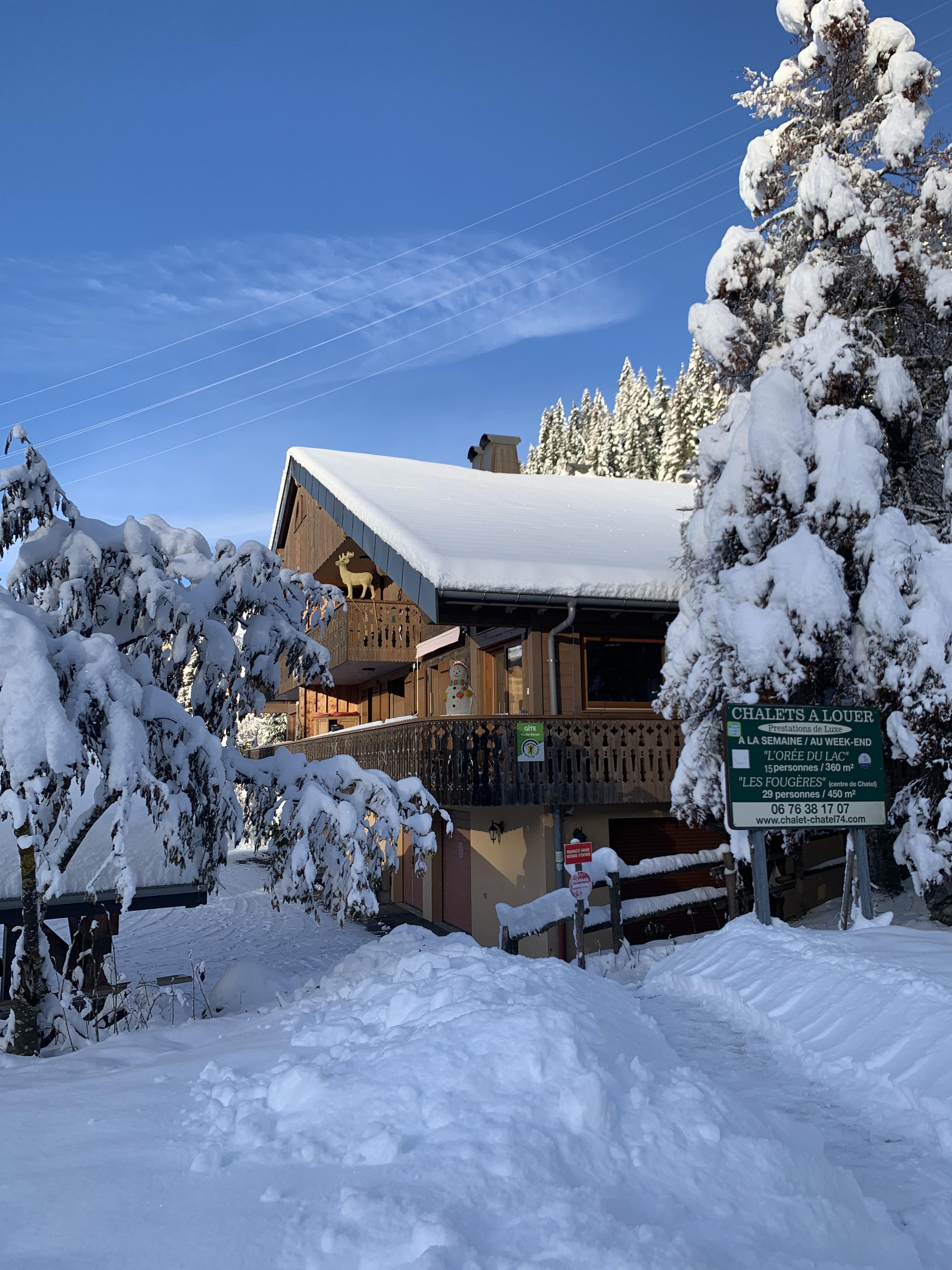 le chalet vue du lac