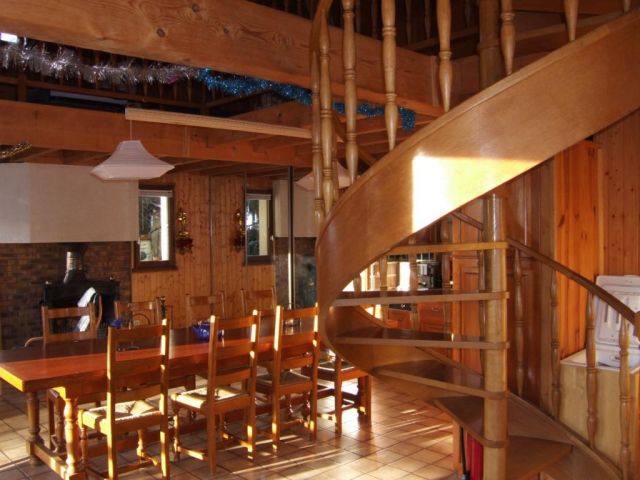 Salle à manger et cheminée,
