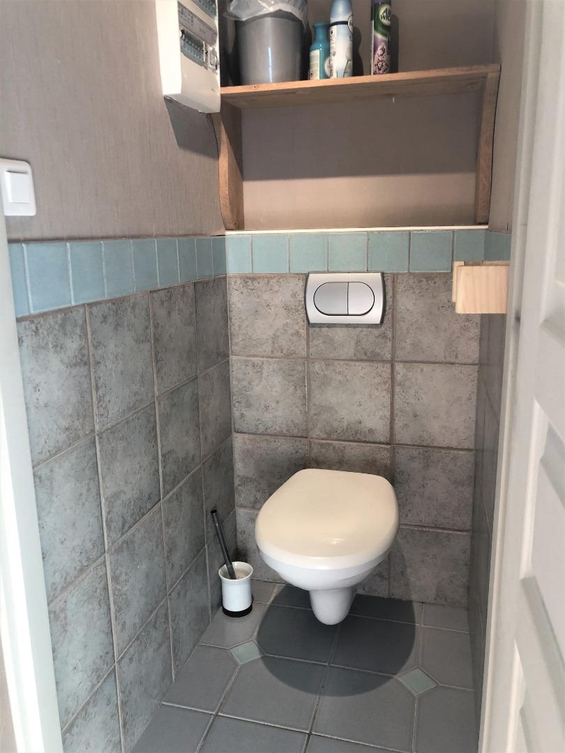 Toilette et VMC.