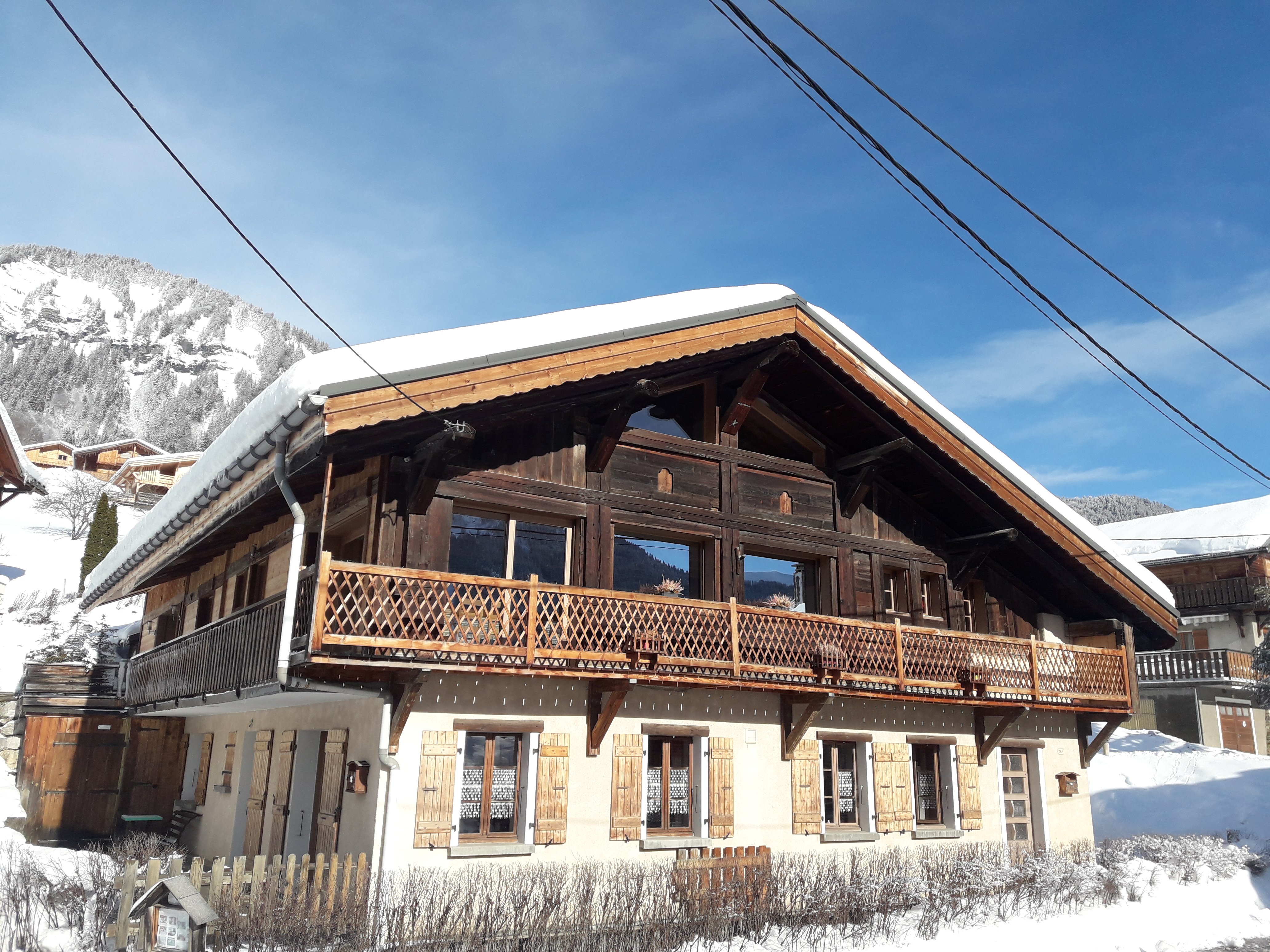 Le chalet l'hiver