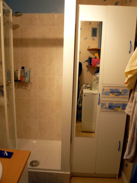 Cabine de douche
Neuve (2009)